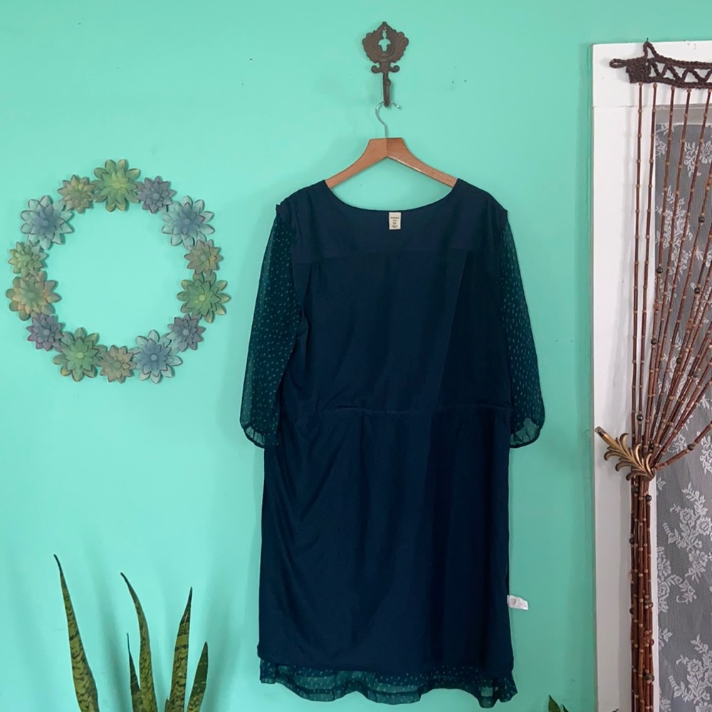 Old navy-dress with sheer sleeves - Picture 5 of 10